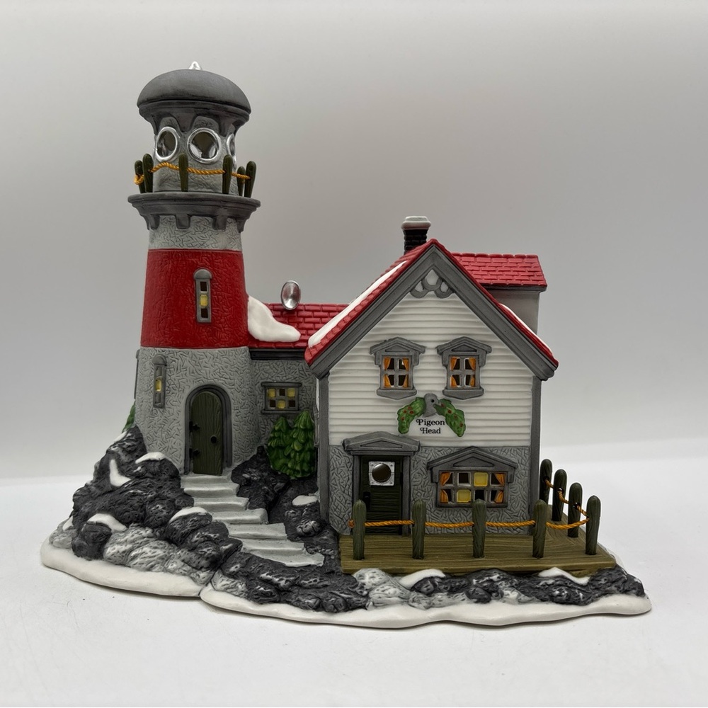 Department 56 1994 Vintage HVC New England Village Pigeonhead Lighthouse 56537
